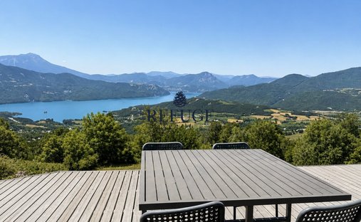 Maison à Prunières, Provence-Alpes-Côte d'Azur, France 1