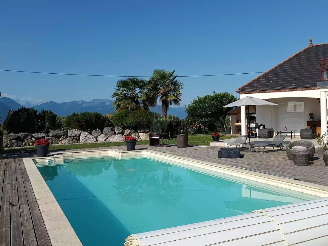 Villa en Nay, Nueva Aquitania, Francia 2 - 18761744