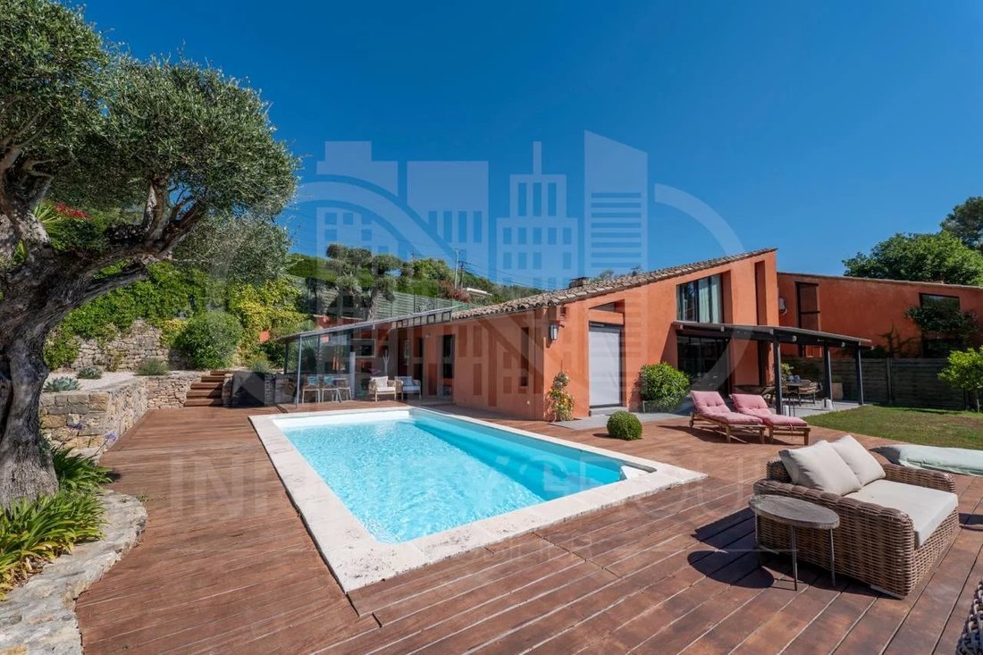 House in Le Cannet, Provence-Alpes-Côte d'Azur, France 1 - 17245935