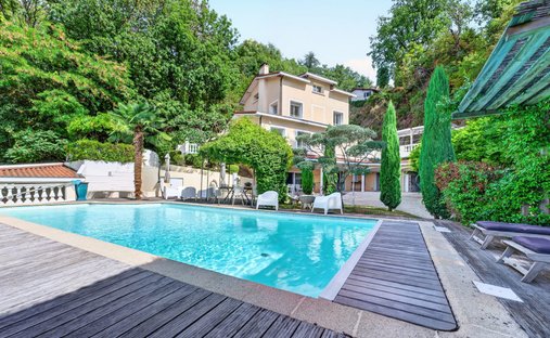 Villa a Corenc, Auvergne-Rodano-Alpi, Francia 1