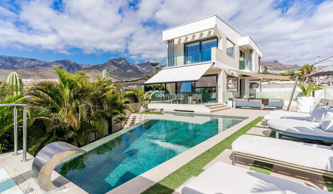 Villa in Costa Adeje, Adeje, Kanarische Inseln 1 - 18762819