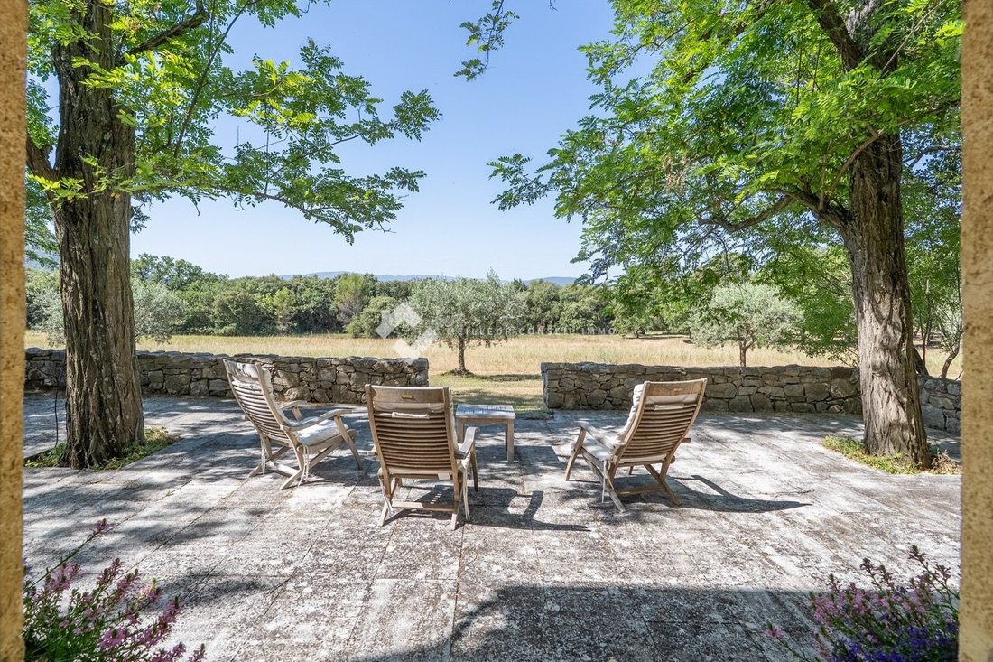 Country House in Jouques, Provence-Alpes-Côte d'Azur, France 2 - 18766252
