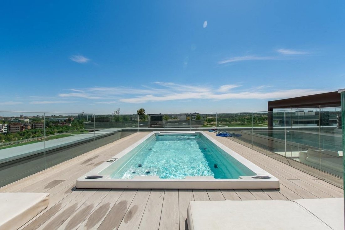 Attico a Pozuelo de Alarcón, Madrid, Spagna 2 - 17274523