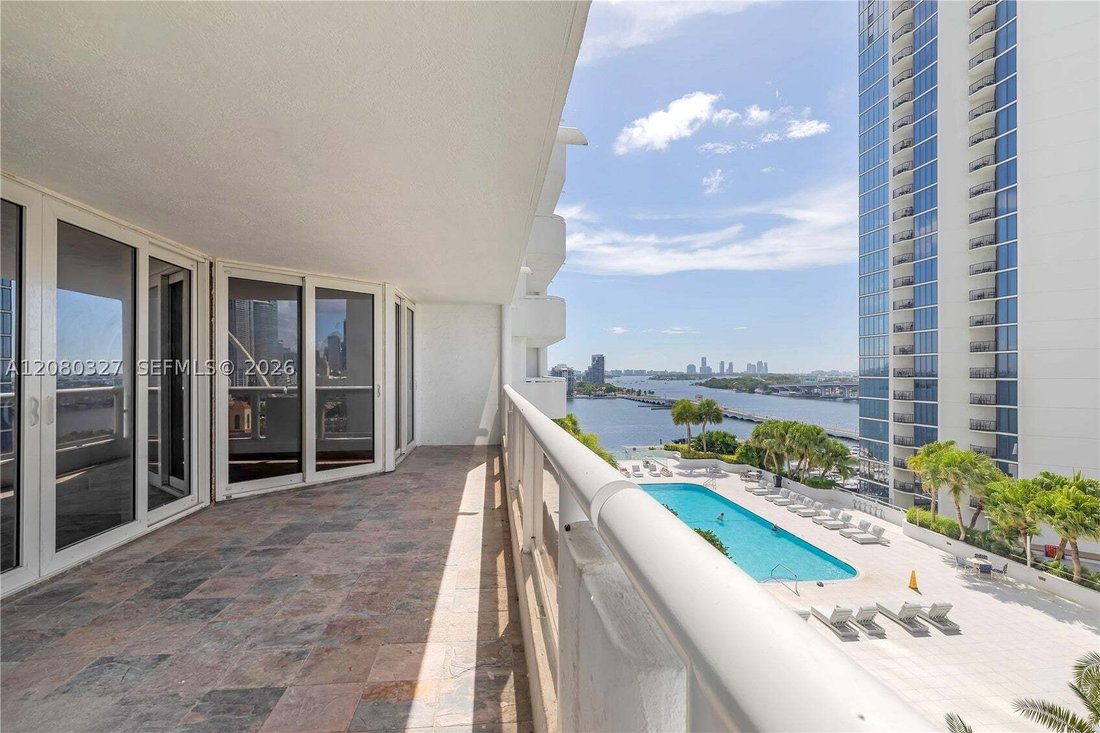 Condo in Miami, Florida, United States 1 - 18761797