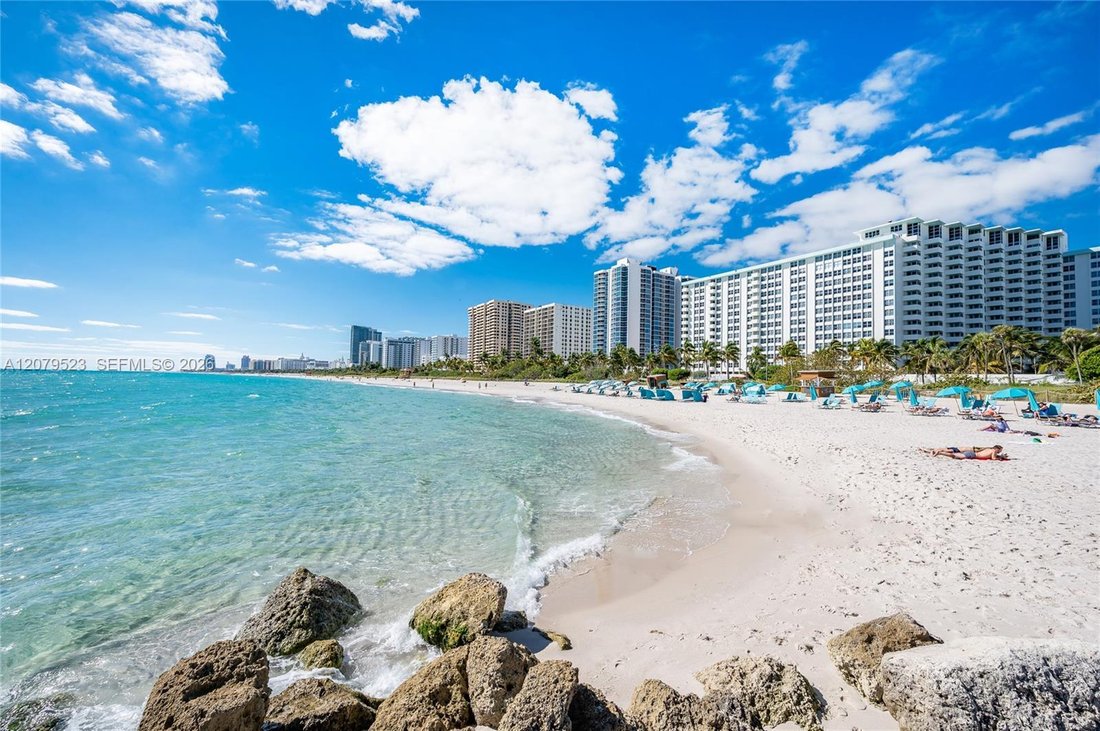 Condo in Miami Beach, Florida, United States 1 - 18765317