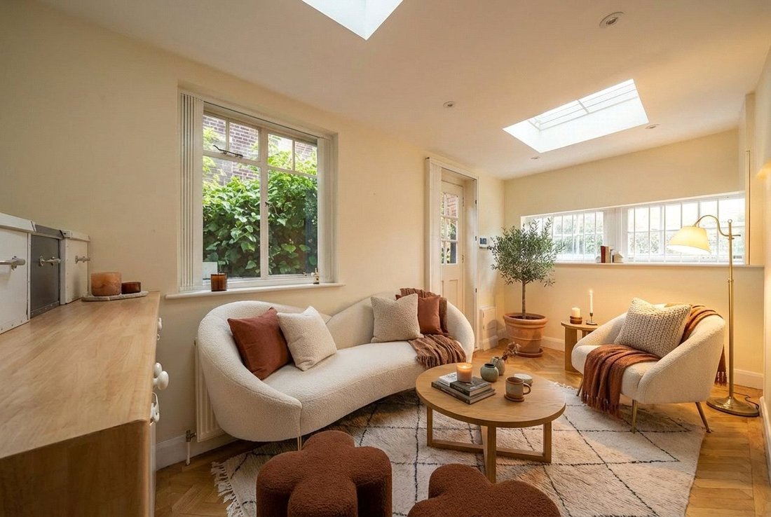 House in Hampstead Garden Suburb, Barnet, England 2 - 17523528