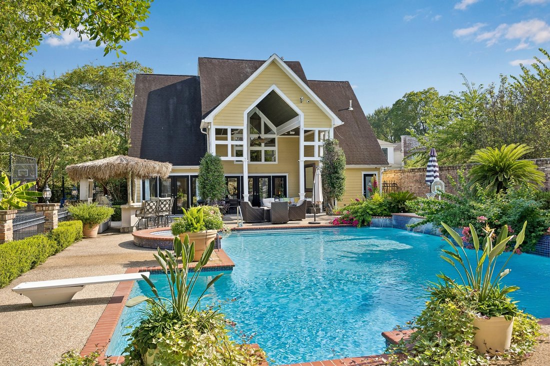 House in Houston, Texas, United States 2 - 18763477