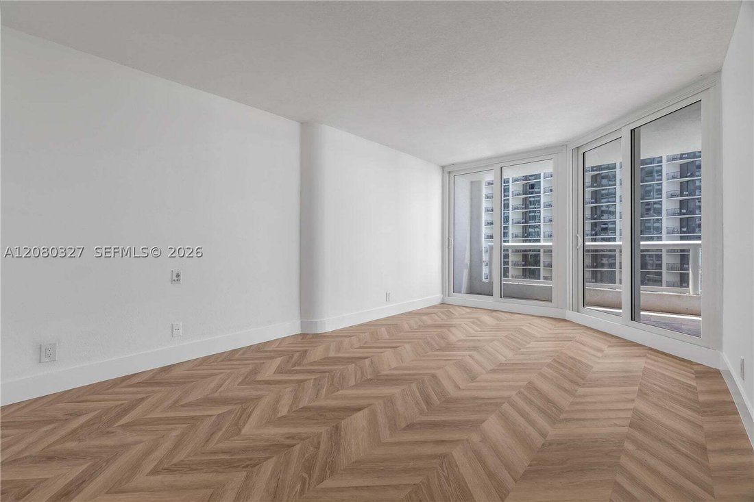 Condo in Miami, Florida, United States 5 - 18761797
