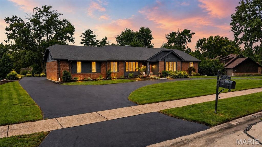 Haus in Creve Coeur Township, Missouri, Vereinigte Staaten 1 - 18764340