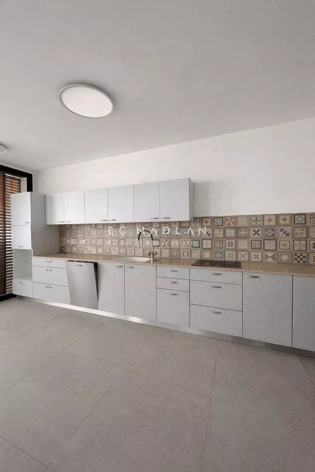 Apartment in Tel Aviv-Yafo, Tel Aviv District, Israel 2 - 18763128