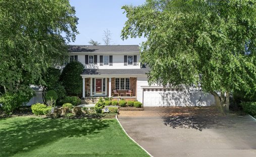 House in Massapequa, New York, United States 1