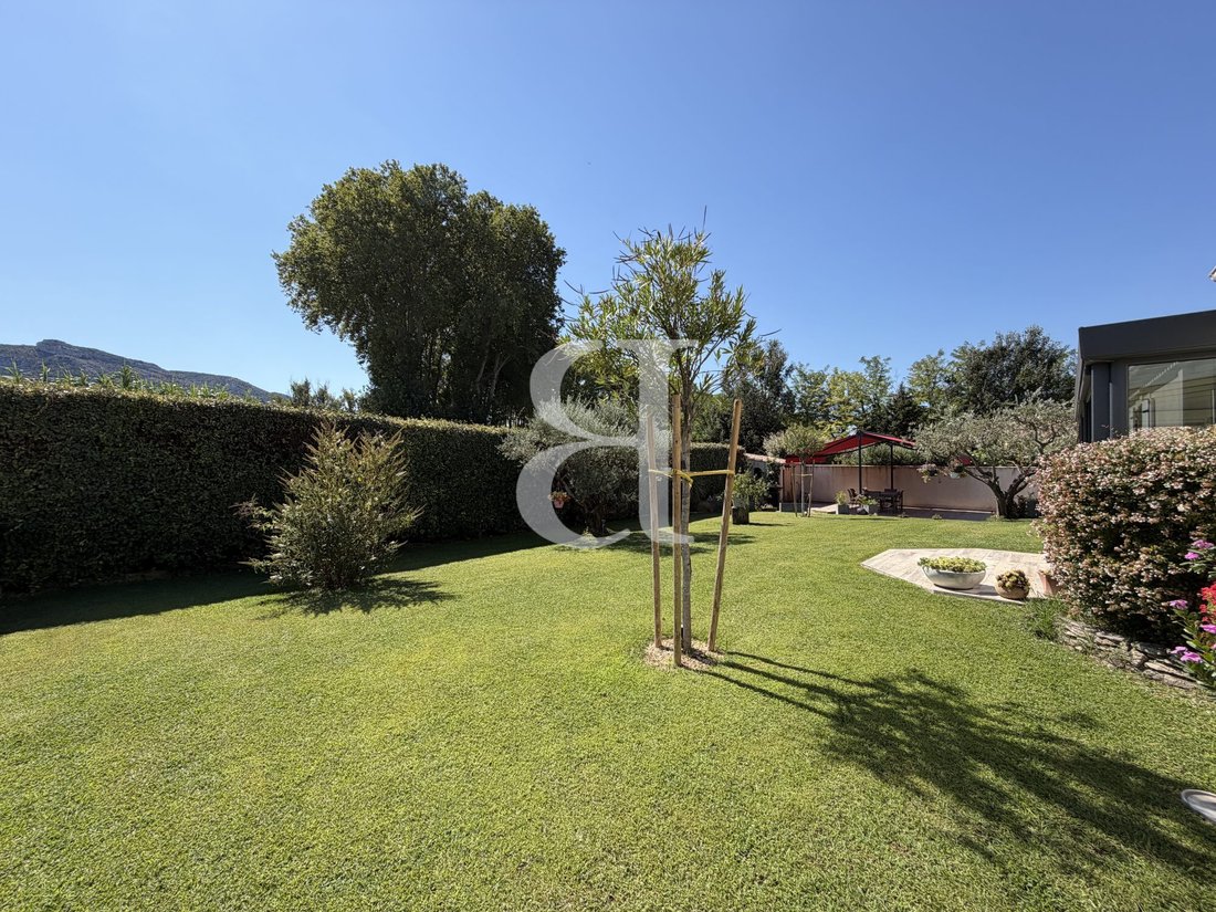 Villa in Taillades, Provence-Alpes-Côte d'Azur, France 3 - 18766242