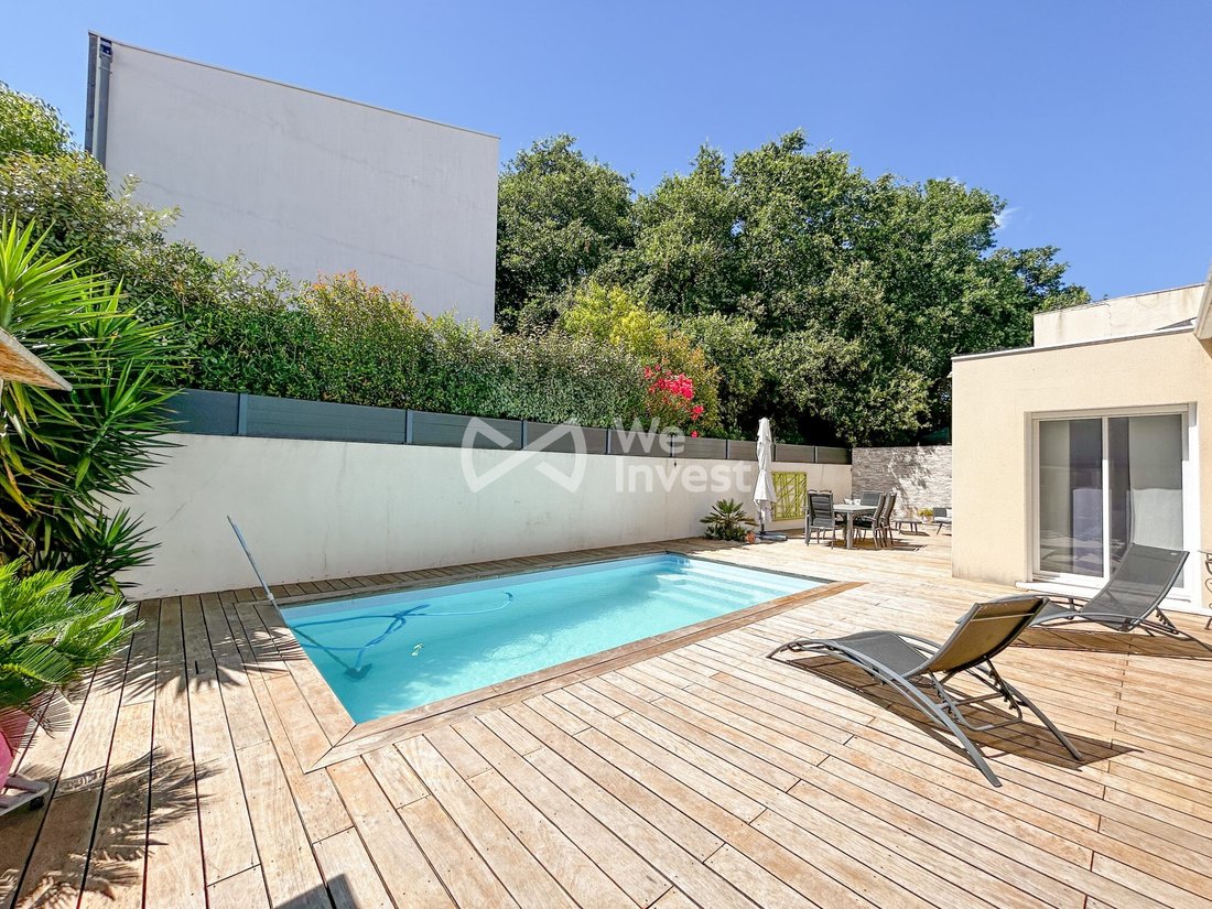 Villa in Saint-Aunes, Occitania, France 3 - 18385757