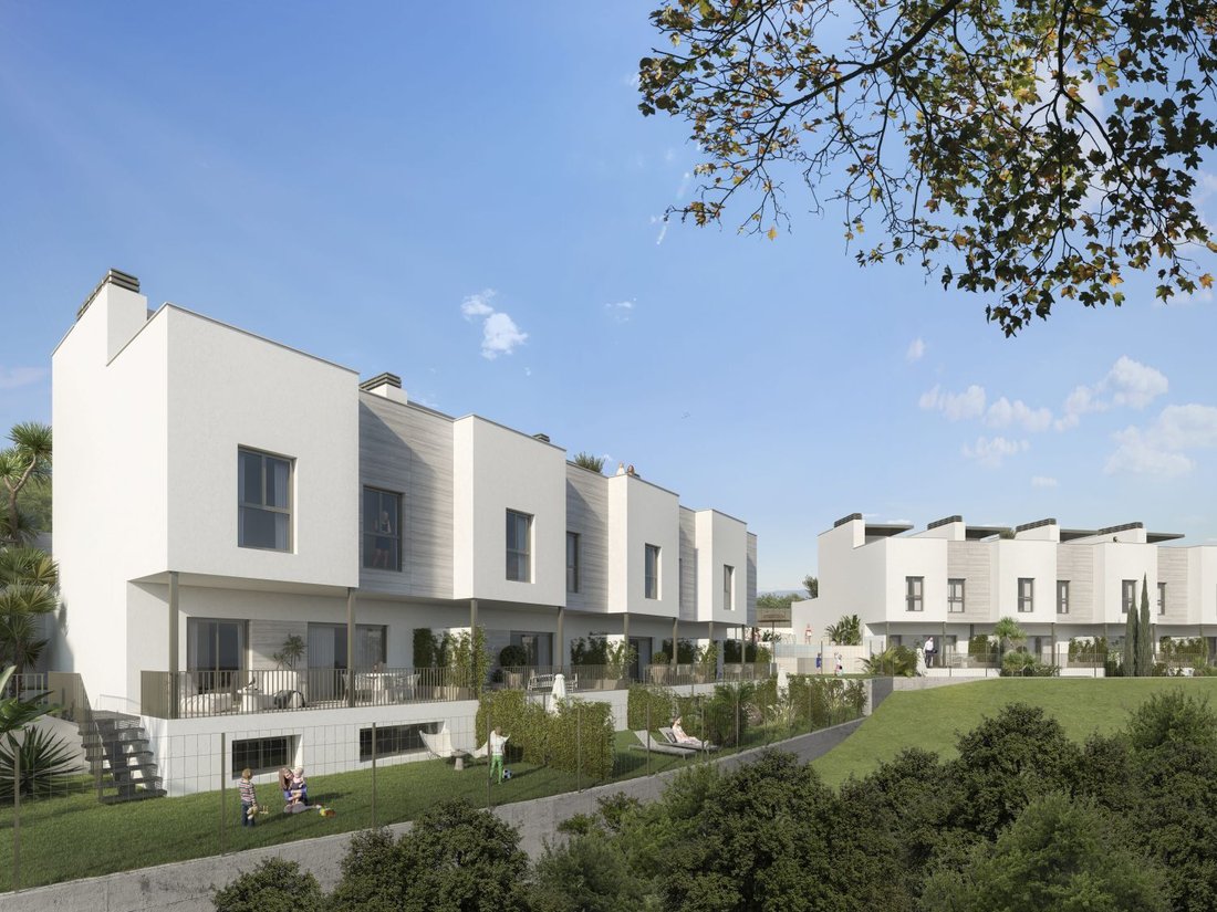 Townhouse in Puerto de la Torre, Malaga, Spain 5 - 18762435