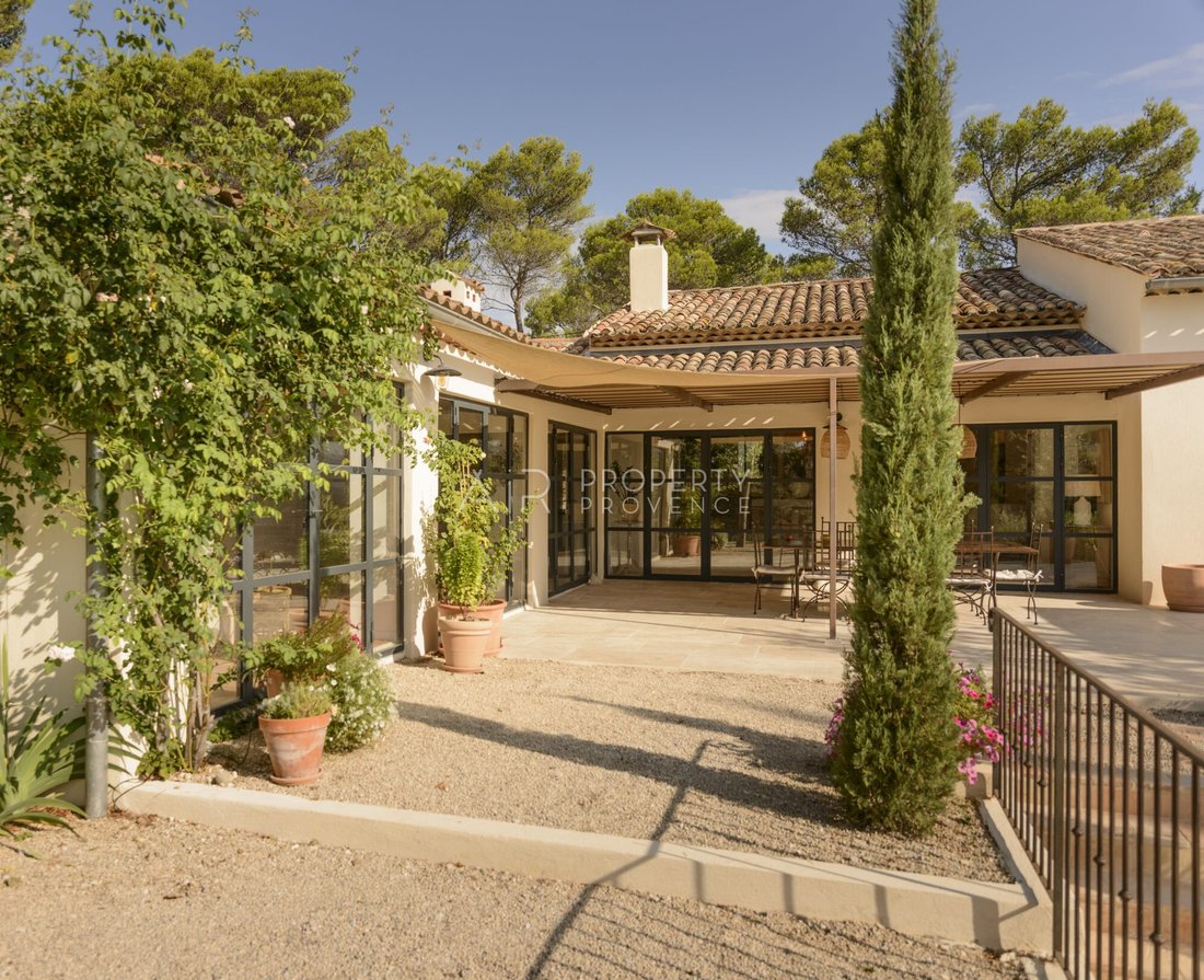 Villa in Puget, Provence-Alpes-Côte d'Azur, France 5 - 18766220