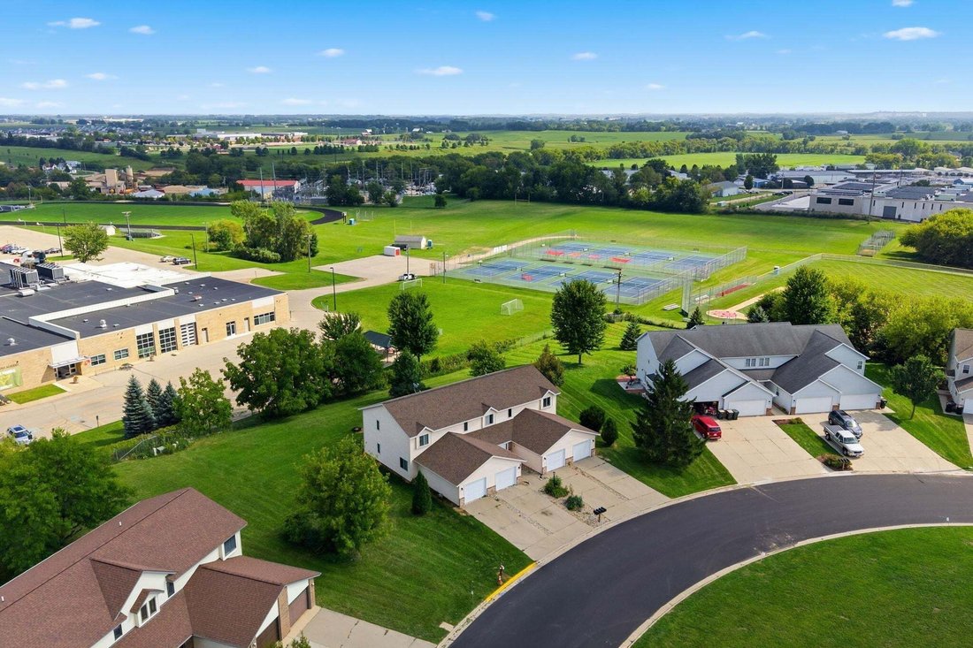 Sun Prairie, Wisconsin, United States 3 - 18764198