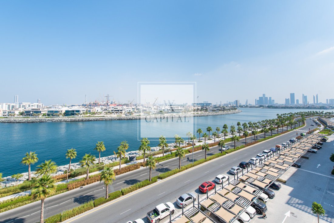 Apartment in Jumeirah, Dubai, United Arab Emirates 1 - 18763255