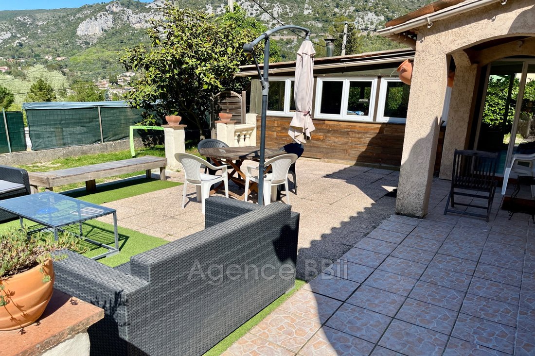 Villa in Tourrette-Levens, Provence-Alpes-Côte d'Azur, France 1 - 18762958