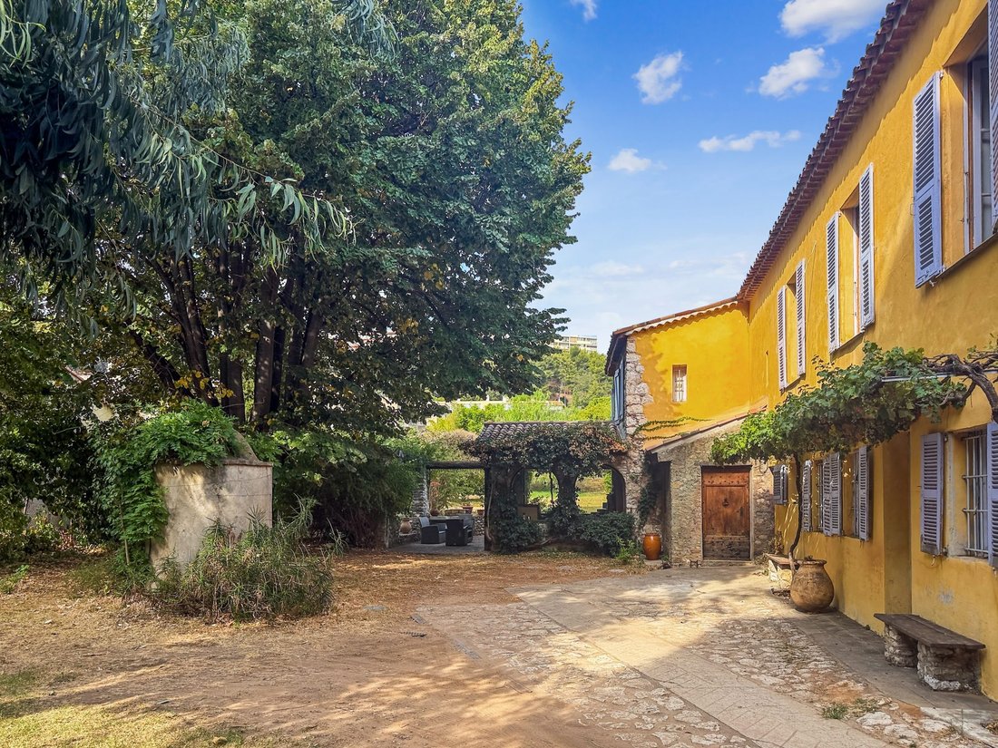 Maison à Saint-Laurent-du-Var, Provence-Alpes-Côte d'Azur, France 2 - 18765560