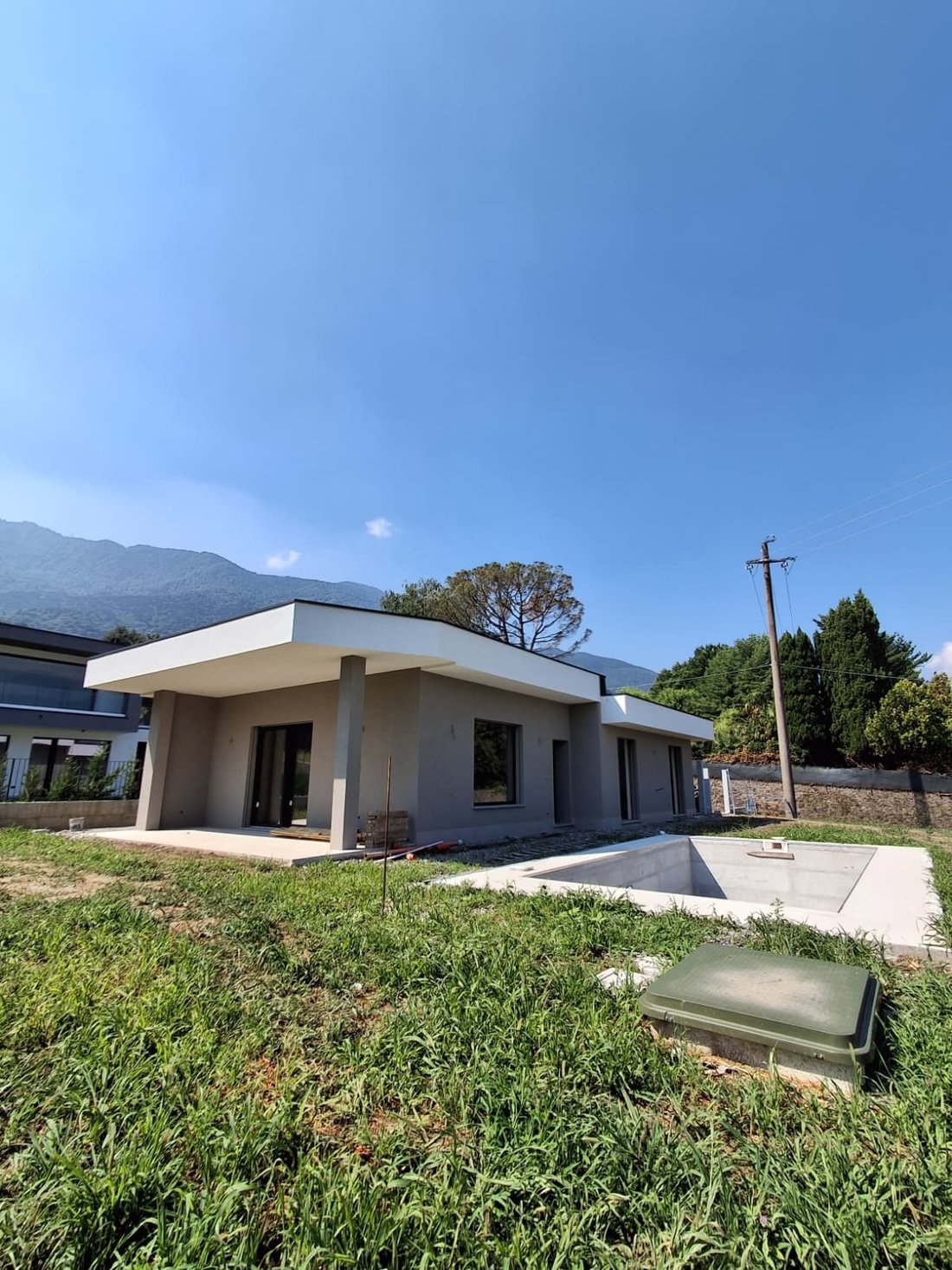 Villa in Colico Piano, Lombardy, Italy 1 - 16811394
