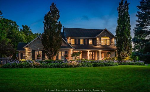 House in Milton, Ontario, Canada 1