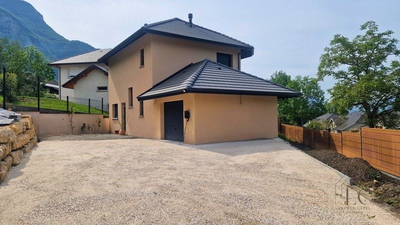 Casa a Drumettaz-Clarafond, Auvergne-Rodano-Alpi, Francia 1 - 18763064