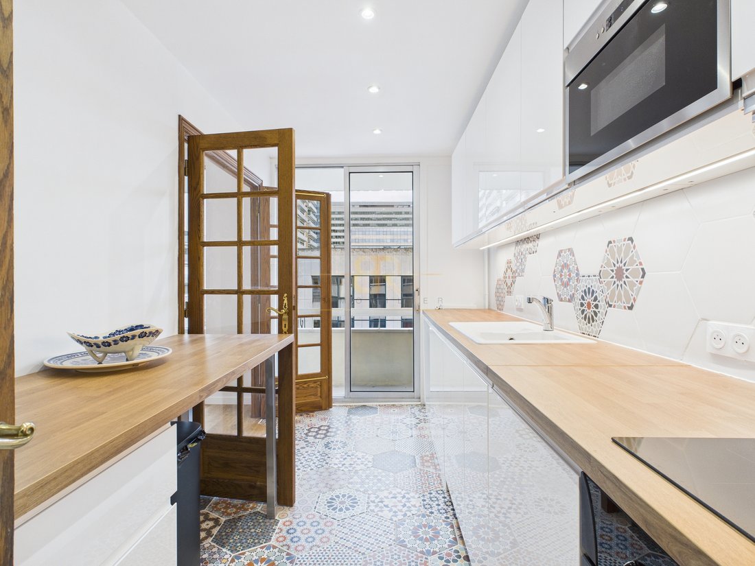 Apartamento en Puteaux, Isla de Francia, Francia 4 - 18765425