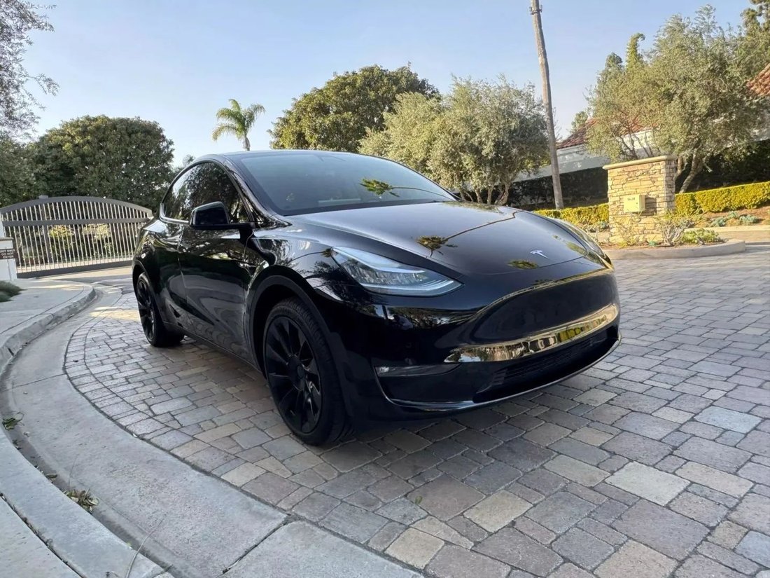 Suv in Riverside, CA, United States 5 - 18762895