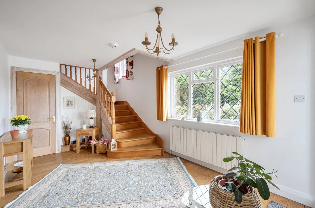 Casa en Holmbury Saint Mary, Shere, Inglaterra 2 - 18762659
