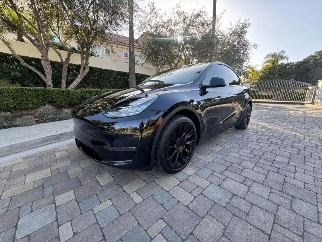 Suv in Riverside, CA, United States 3 - 18762895