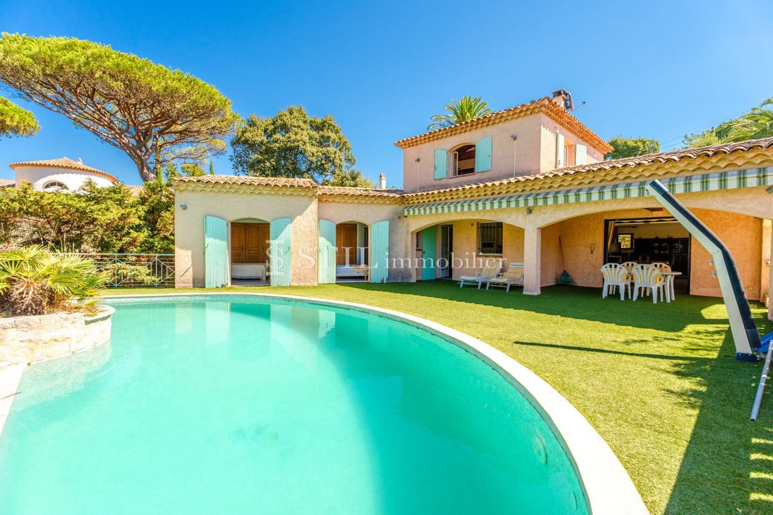 Villa in Ville-Les Saquedes-Le Bouillonnet, Sainte-Maxime, France 1 - 18762959