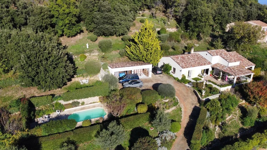 Villa en Seillans, Provenza-Alpes-Costa Azul, Francia 1 - 17302970
