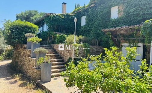 Casa en La Garde-Freinet, Provenza-Alpes-Costa Azul, Francia 1