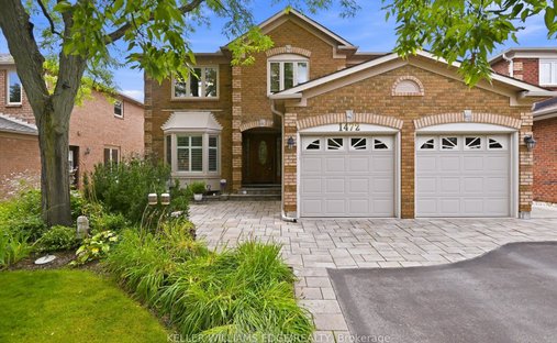 House in Oakville, Ontario, Canada 1
