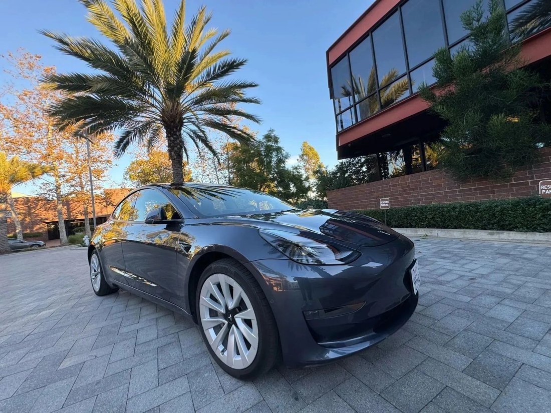 Sedan in Riverside, CA, United States 4 - 18758899