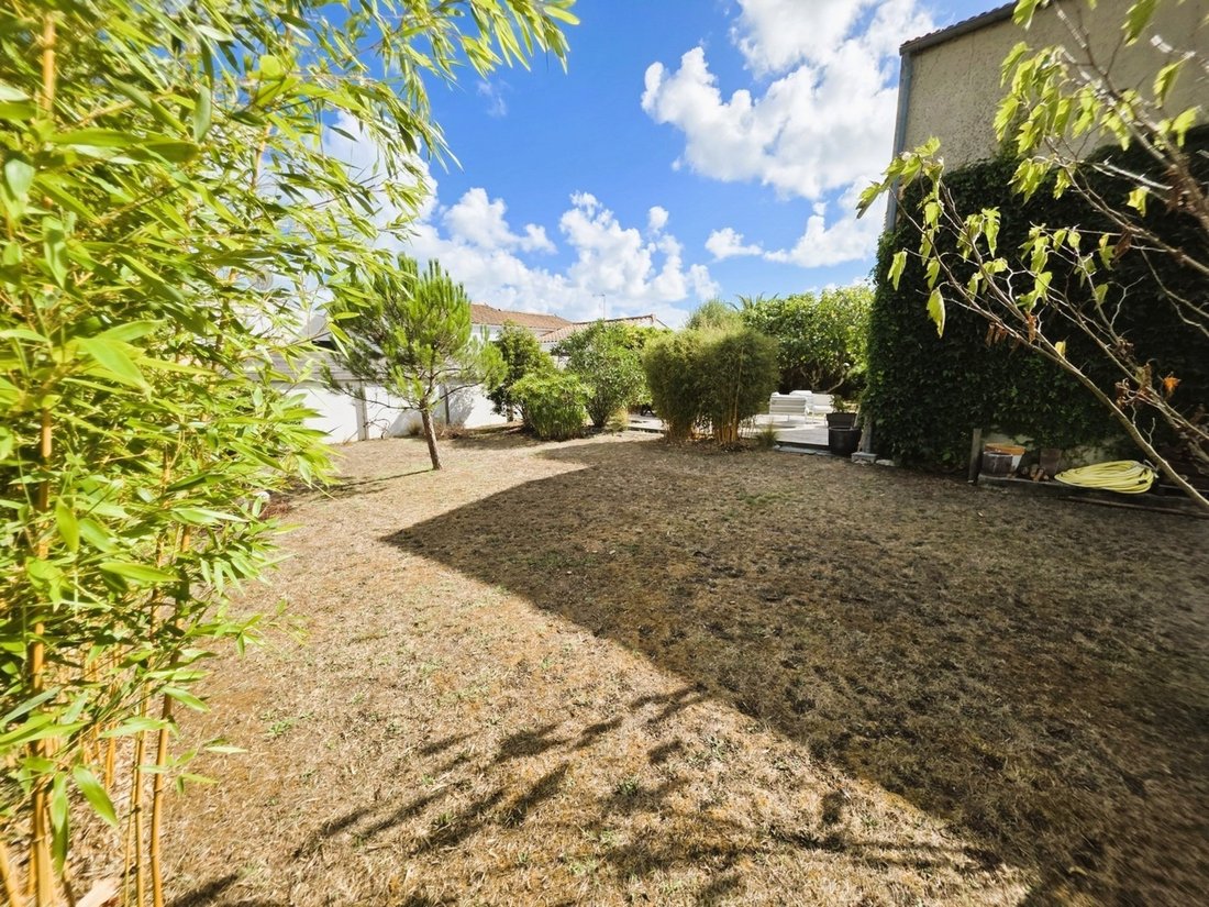 Farm Ranch in Dolus-d'Oleron, Neu-Aquitanien, Frankreich 5 - 18763026
