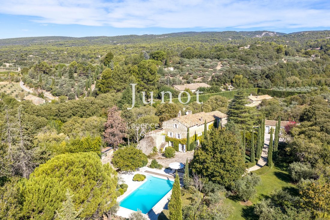 Maisons de campagne à Gordes, Provence-Alpes-Côte d'Azur, France 1 - 18507039