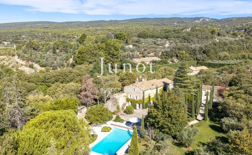 Maisons de campagne à Gordes, Provence-Alpes-Côte d'Azur, France 1