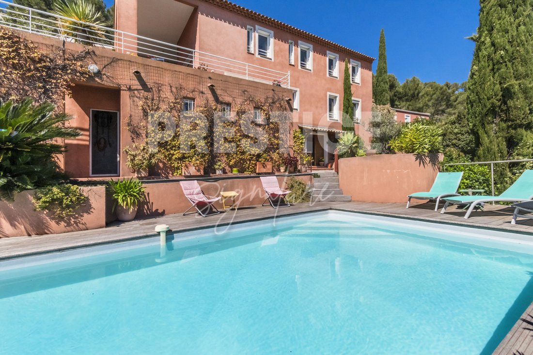 Villa en Hyères, Provenza-Alpes-Costa Azul, Francia 4 - 18765423