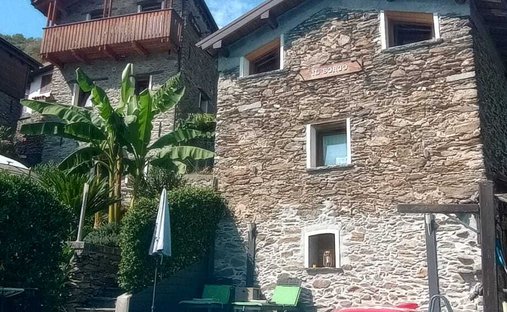 Maison à Valvarrone, Lombardie, Italie 1