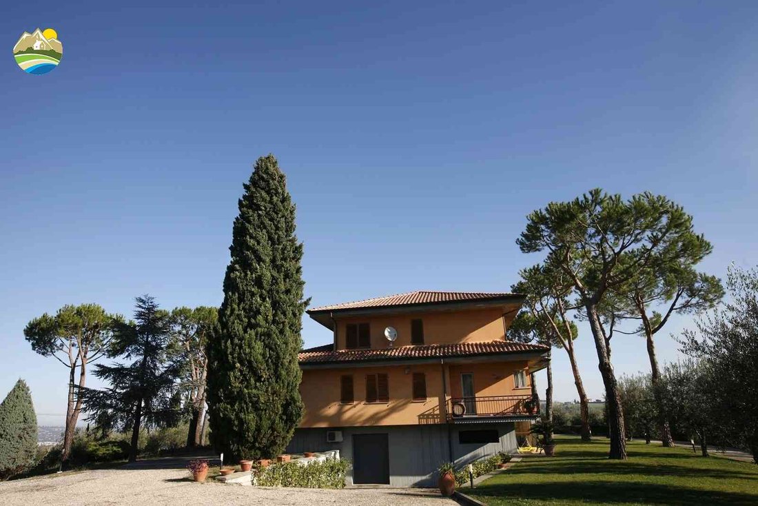 Villa à Notaresco, Abruzzes, Italie 1 - 17050646