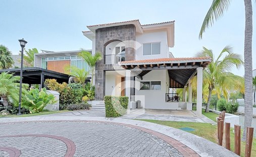 House in Cancún, Quintana Roo, Mexico 1