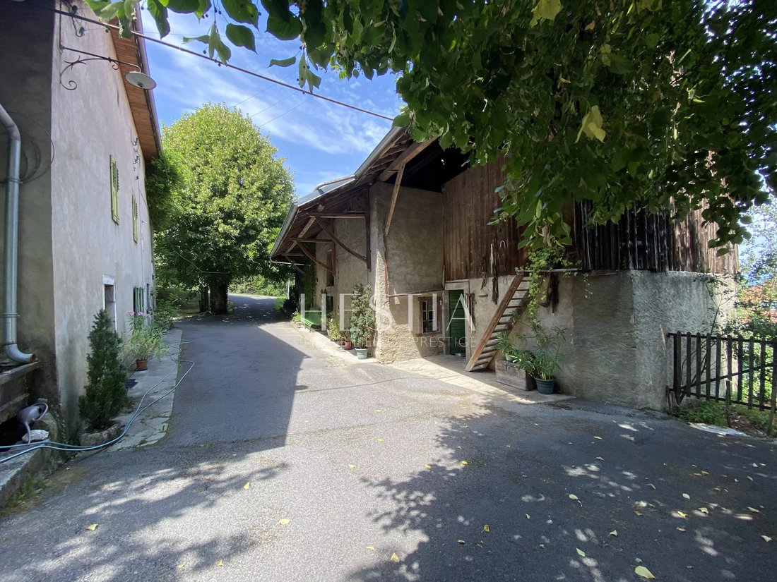 Autres à Sud, La Roche-sur-Foron, France 1 - 18763237
