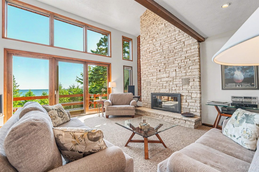 Casa a Manistique, Michigan, Stati Uniti 4 - 18764345