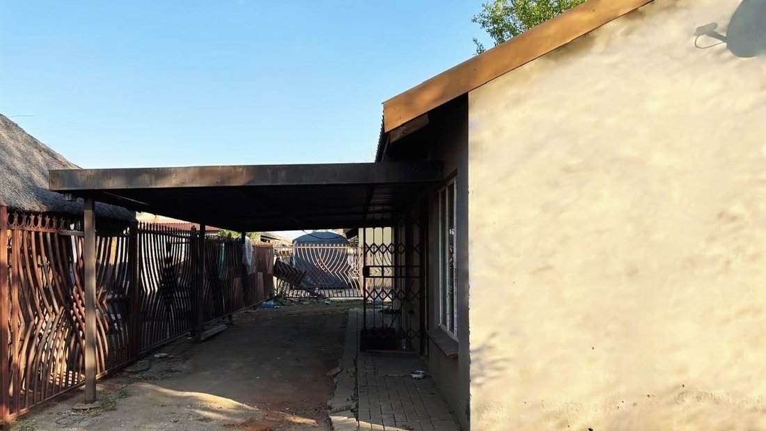 House in Tlhabane West, North West, South Africa 1 - 18763431
