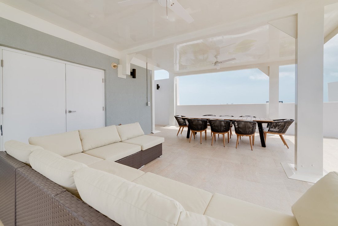 House in George Town, George Town, Cayman Islands 4 - 18763073