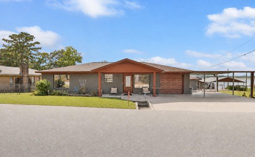 House in Livingston, Texas, United States 1