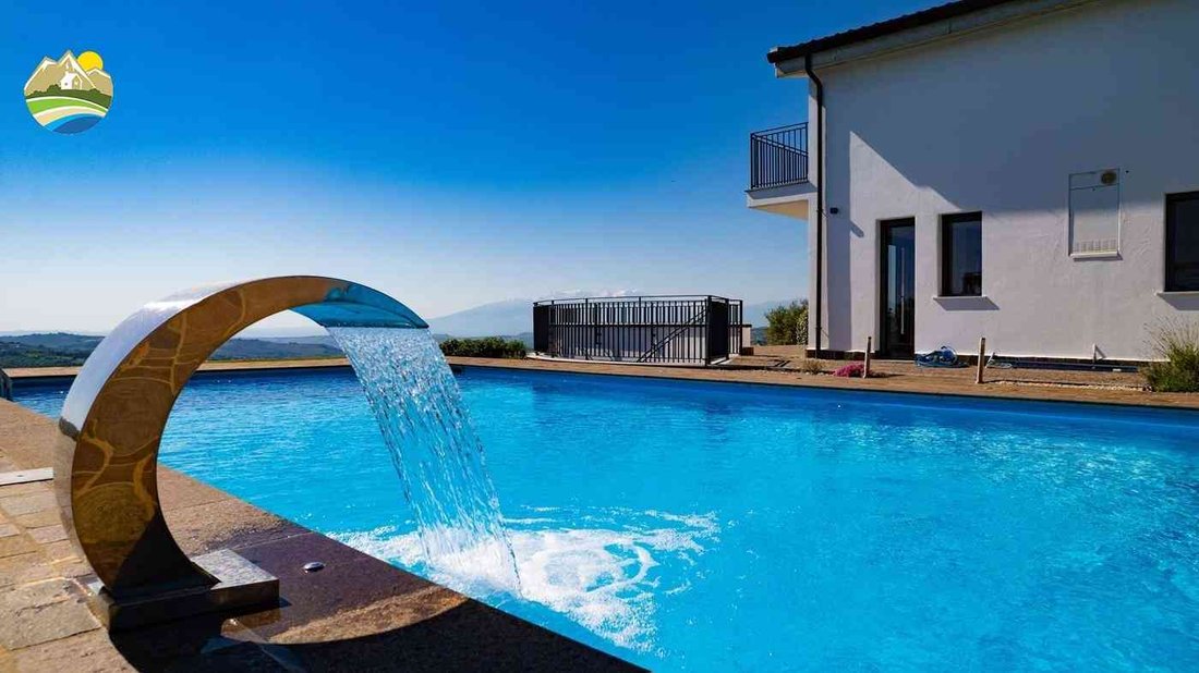 Villa in Penne, Abruzzo, Italy 1 - 18390644