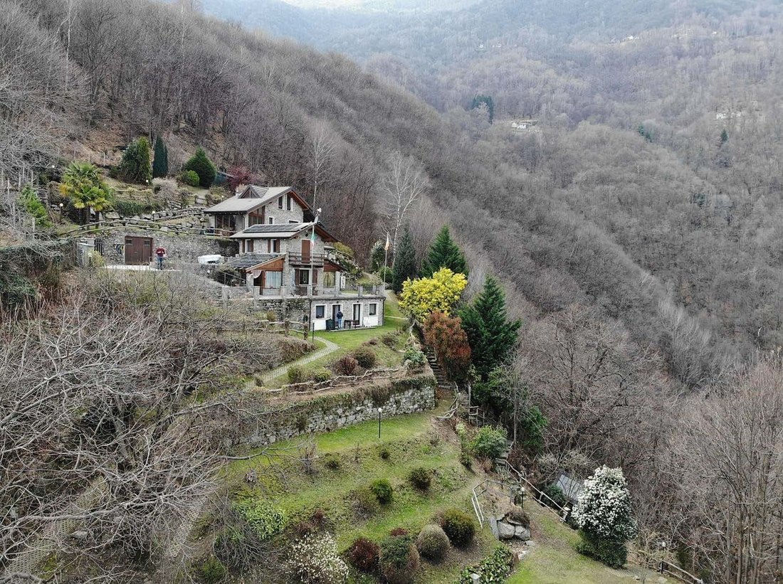 Chalet en Pianello del Lario, Lombardía, Italia 1 - 15436256