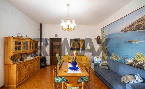 Haus in Riposto, Sizilien, Italien 1